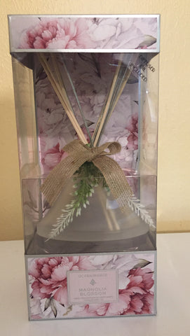 Magnolia blossom oil diffuser